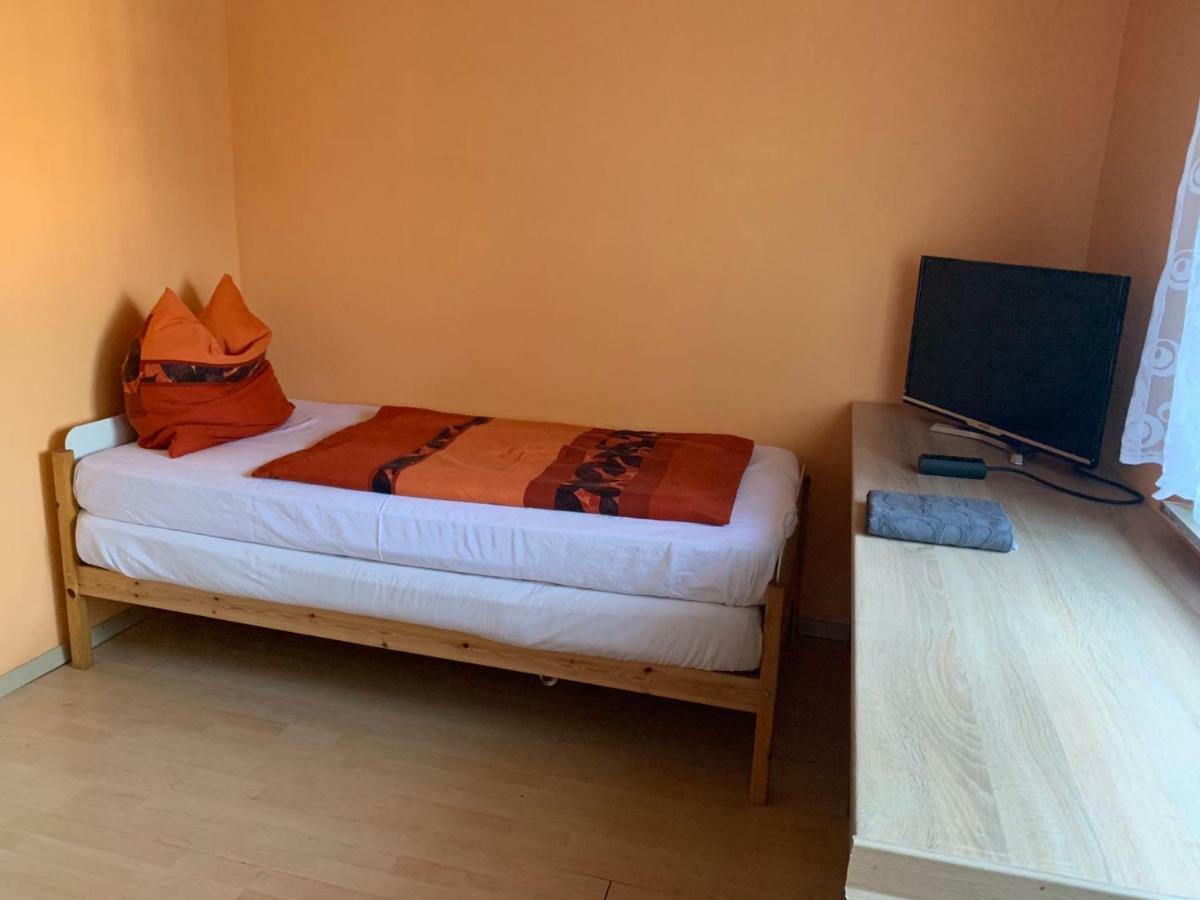 Apartamento Gaestezimmer Fuchs Neuhausen auf den Fildern Exterior foto